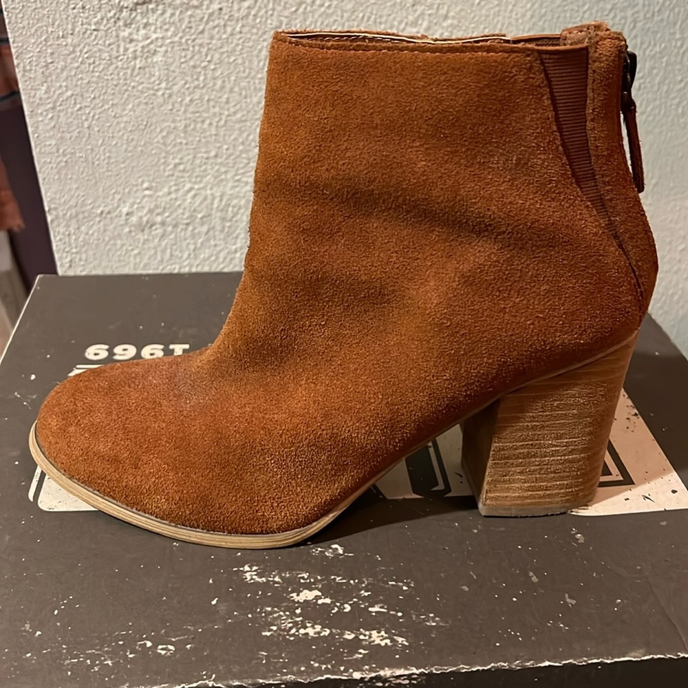 Urban Outfitters Ecote Low Cut Booties